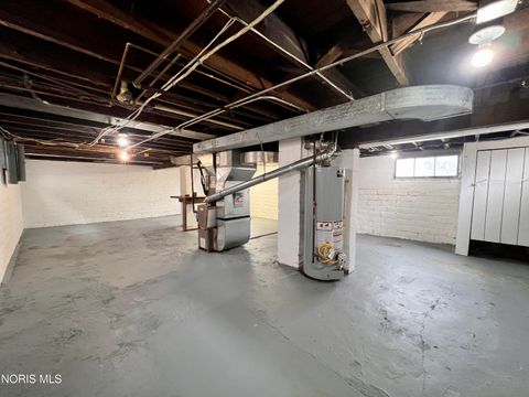 Tiny photo for 3817 Burton Avenue, Toledo, OH 43612 (MLS # 10009951)