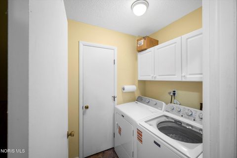 Tiny photo for 3845 Fairwood Drive, Sylvania, OH 43560 (MLS # 10004362)