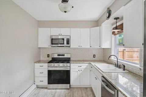 Tiny photo for 127 Bierley Avenue, Pemberville, OH 43450 (MLS # 10004125)