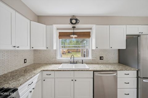 Tiny photo for 127 Bierley Avenue, Pemberville, OH 43450 (MLS # 10004125)