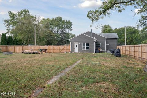 Tiny photo for 127 Bierley Avenue, Pemberville, OH 43450 (MLS # 10004125)