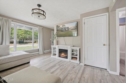 Tiny photo for 127 Bierley Avenue, Pemberville, OH 43450 (MLS # 10004125)