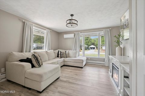 Tiny photo for 127 Bierley Avenue, Pemberville, OH 43450 (MLS # 10004125)