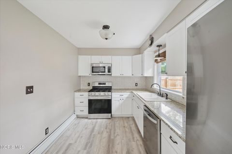 Tiny photo for 127 Bierley Avenue, Pemberville, OH 43450 (MLS # 10004125)