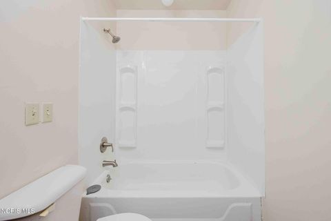 Tiny photo for 400 E Pearl Street, Findlay, OH 45840 (MLS # 10004647)