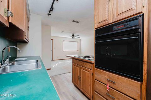 Tiny photo for 400 E Pearl Street, Findlay, OH 45840 (MLS # 10004647)