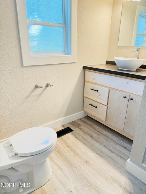 Tiny photo for 4028 W Laskey Road, Toledo, OH 43623 (MLS # 10012685)