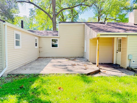 Tiny photo for 4028 W Laskey Road, Toledo, OH 43623 (MLS # 10012685)