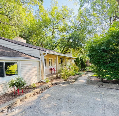 Tiny photo for 4028 W Laskey Road, Toledo, OH 43623 (MLS # 10012685)