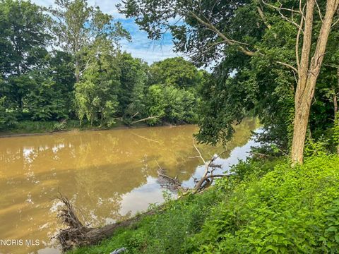 Tiny photo for 1640 E County Road 6, Tiffin, OH 44883 (MLS # 10010095)