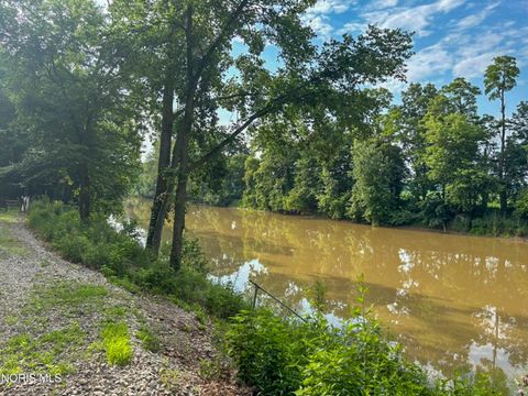Tiny photo for 1640 E County Road 6, Tiffin, OH 44883 (MLS # 10010095)