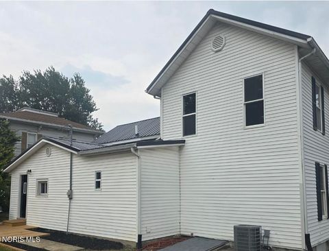 Tiny photo for 201 E Maple Street, Liberty Center, OH 43532 (MLS # 10011053)