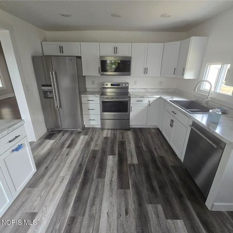 Tiny photo for 201 E Maple Street, Liberty Center, OH 43532 (MLS # 10011053)