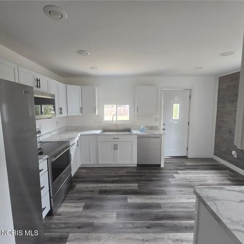 Tiny photo for 201 E Maple Street, Liberty Center, OH 43532 (MLS # 10011053)