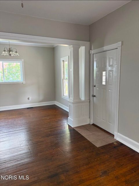 Tiny photo for 201 E Maple Street, Liberty Center, OH 43532 (MLS # 10011053)