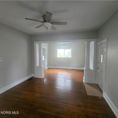 Tiny photo for 201 E Maple Street, Liberty Center, OH 43532 (MLS # 10011053)