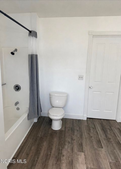 Tiny photo for 201 E Maple Street, Liberty Center, OH 43532 (MLS # 10011053)