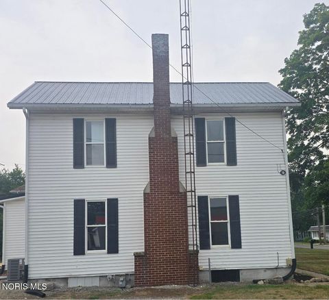 Tiny photo for 201 E Maple Street, Liberty Center, OH 43532 (MLS # 10011053)
