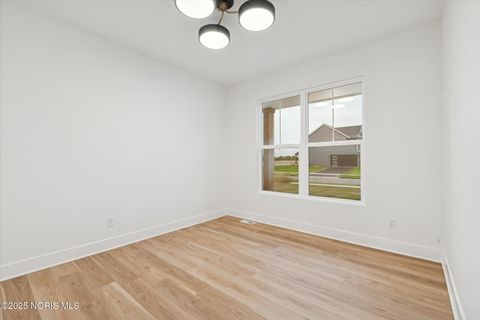 Tiny photo for 995 Stoneleigh Road, Perrysburg, OH 43551 (MLS # 10000087)