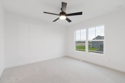 Tiny photo for 995 Stoneleigh Road, Perrysburg, OH 43551 (MLS # 10000087)