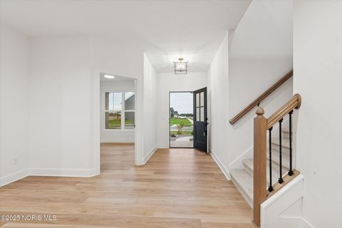 Tiny photo for 995 Stoneleigh Road, Perrysburg, OH 43551 (MLS # 10000087)