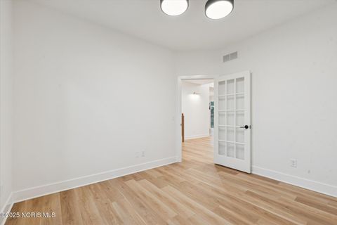 Tiny photo for 995 Stoneleigh Road, Perrysburg, OH 43551 (MLS # 10000087)