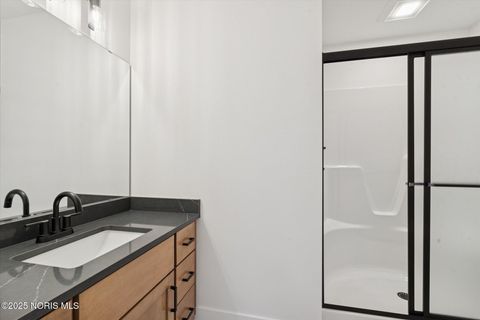 Tiny photo for 995 Stoneleigh Road, Perrysburg, OH 43551 (MLS # 10000087)
