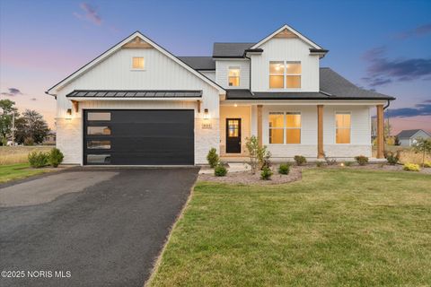 Tiny photo for 995 Stoneleigh Road, Perrysburg, OH 43551 (MLS # 10000087)