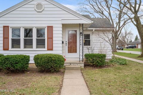 Tiny photo for 629 W Smith Street, Gibsonburg, OH 43431 (MLS # 10005594)