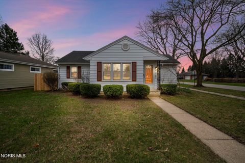 Tiny photo for 629 W Smith Street, Gibsonburg, OH 43431 (MLS # 10005594)
