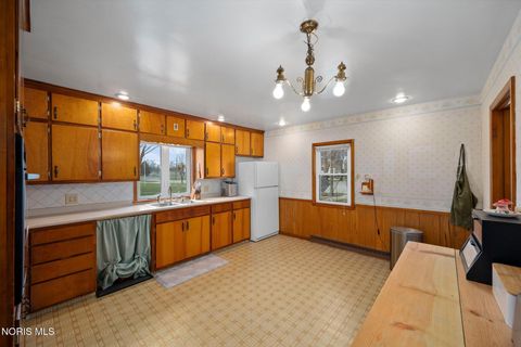 Tiny photo for 629 W Smith Street, Gibsonburg, OH 43431 (MLS # 10005594)