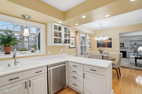 Tiny photo for 6854 Williamsburg Drive, Sylvania, OH 43560 (MLS # 10003154)