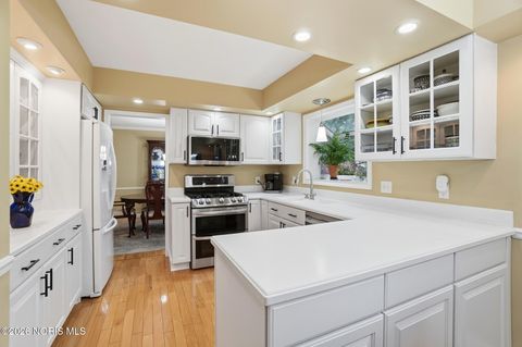 Tiny photo for 6854 Williamsburg Drive, Sylvania, OH 43560 (MLS # 10003154)