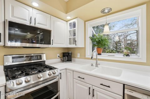 Tiny photo for 6854 Williamsburg Drive, Sylvania, OH 43560 (MLS # 10003154)