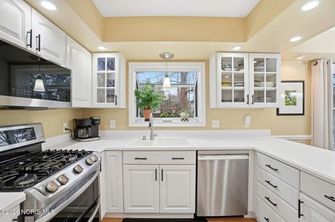 Tiny photo for 6854 Williamsburg Drive, Sylvania, OH 43560 (MLS # 10003154)