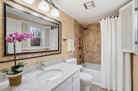 Tiny photo for 6854 Williamsburg Drive, Sylvania, OH 43560 (MLS # 10003154)