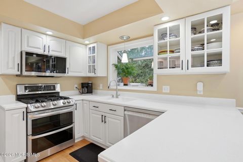 Tiny photo for 6854 Williamsburg Drive, Sylvania, OH 43560 (MLS # 10003154)