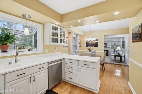 Tiny photo for 6854 Williamsburg Drive, Sylvania, OH 43560 (MLS # 10003154)