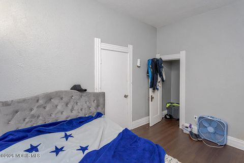 Tiny photo for 2258 Kent Street, Toledo, OH 43620 (MLS # 10002960)