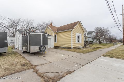 Tiny photo for 2258 Kent Street, Toledo, OH 43620 (MLS # 10002960)