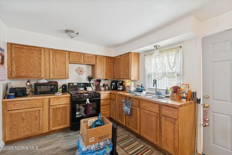 Tiny photo for 547 Church Street, Toledo, OH 43605 (MLS # 10000621)