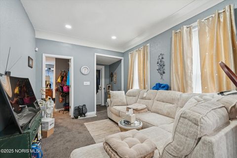 Tiny photo for 547 Church Street, Toledo, OH 43605 (MLS # 10000621)