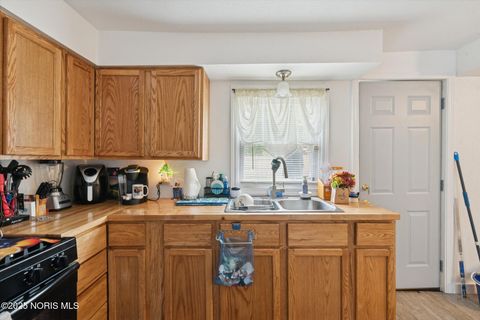 Tiny photo for 547 Church Street, Toledo, OH 43605 (MLS # 10000621)