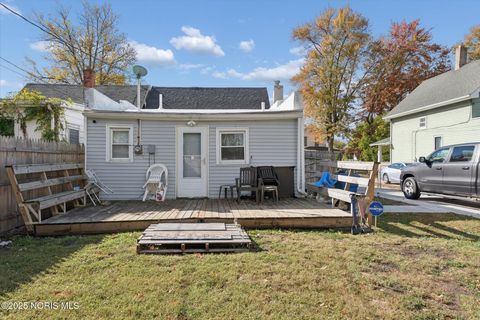 Tiny photo for 547 Church Street, Toledo, OH 43605 (MLS # 10000621)