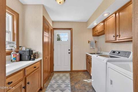 Tiny photo for 21143 County Road 216, Fostoria, OH 44830 (MLS # 10012643)