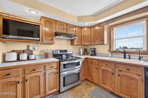 Tiny photo for 21143 County Road 216, Fostoria, OH 44830 (MLS # 10012643)