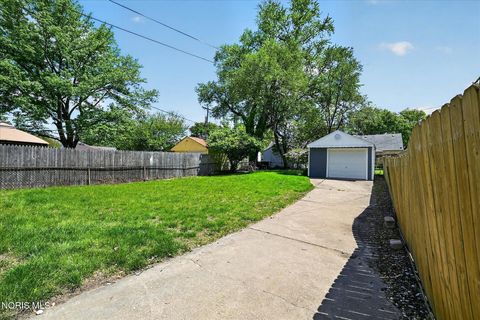 Tiny photo for 553 Andora Drive, Toledo, OH 43609 (MLS # 10009288)