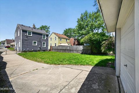 Tiny photo for 553 Andora Drive, Toledo, OH 43609 (MLS # 10009288)