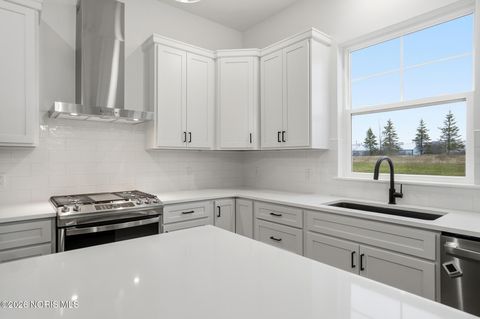 Tiny photo for 140 Barton Creek Drive, Perrysburg, OH 43551 (MLS # 10005649)