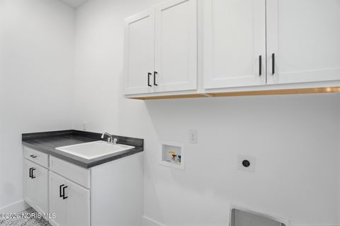 Tiny photo for 140 Barton Creek Drive, Perrysburg, OH 43551 (MLS # 10005649)